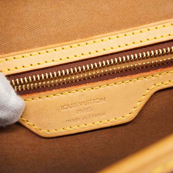 LOUIS VUITTON Authentic Brown Monogram Shoulder Bag